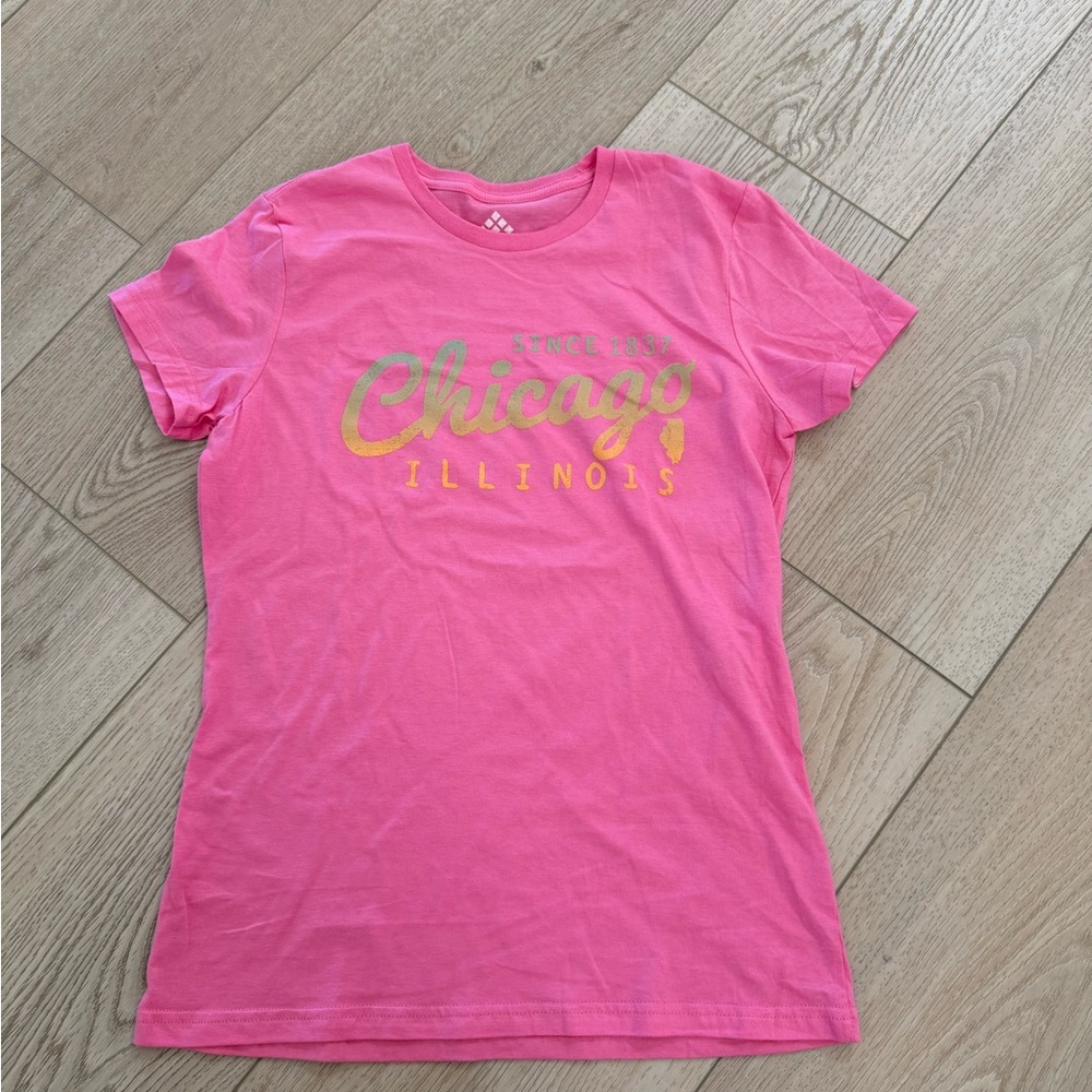 NWT Chicago Illinois Pink T-Shirt